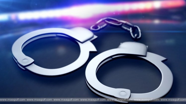 హోం క్వారంటైన్ రూల్స్ బ్రేక్..10 మంది అరెస్ట్